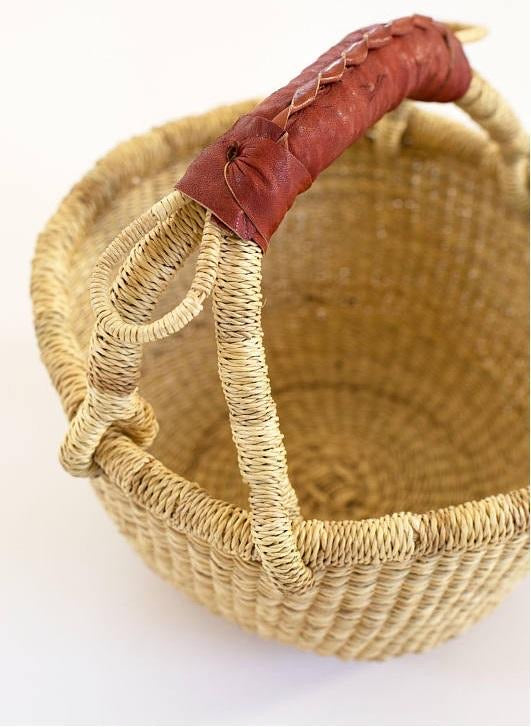 African Round Bolga Basket - GRB6150118